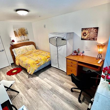 Micro Studio Apartment 10 Minutes Walk To University Of Washington ซีแอตเทิล ภายนอก รูปภาพ