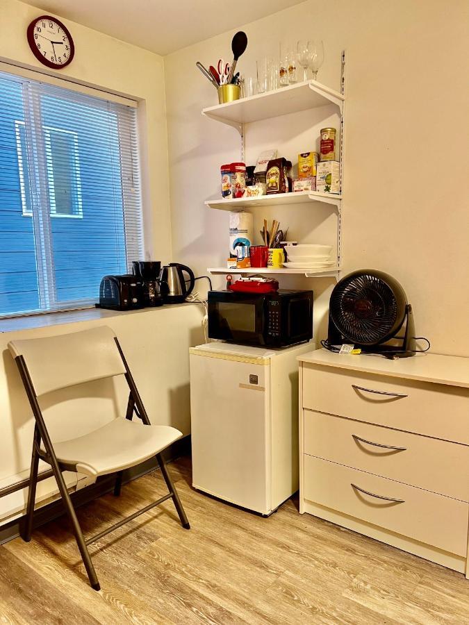 Micro Studio Apartment 10 Minutes Walk To University Of Washington ซีแอตเทิล ภายนอก รูปภาพ