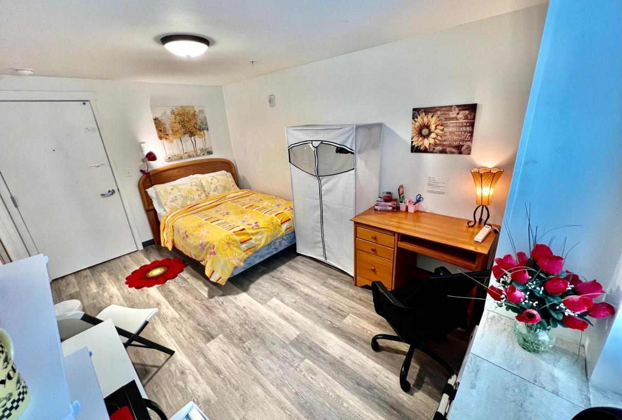 Micro Studio Apartment 10 Minutes Walk To University Of Washington ซีแอตเทิล ภายนอก รูปภาพ