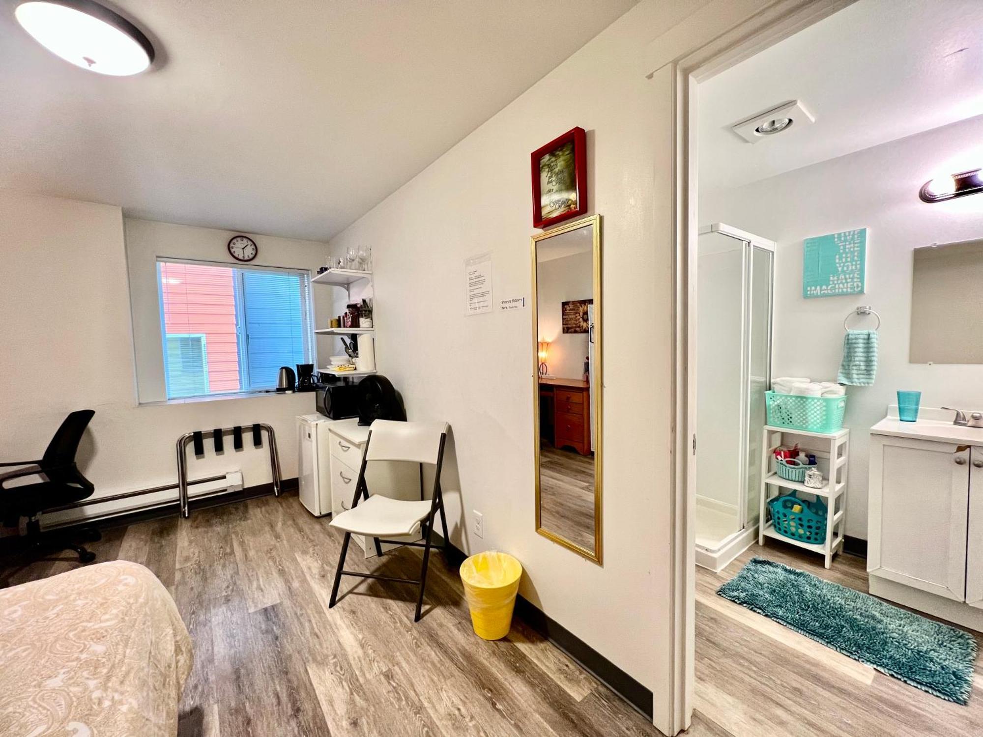 Micro Studio Apartment 10 Minutes Walk To University Of Washington ซีแอตเทิล ภายนอก รูปภาพ