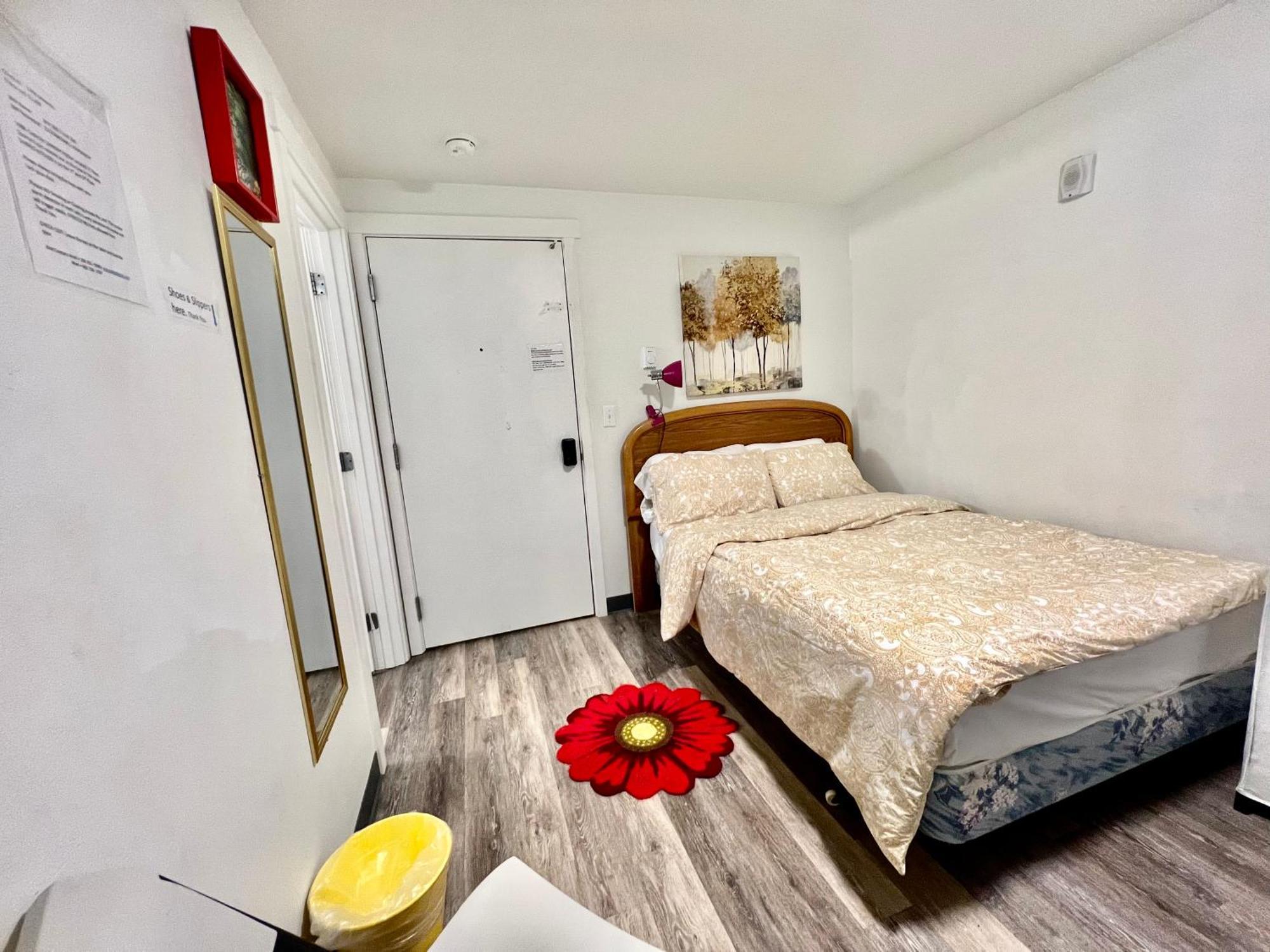 Micro Studio Apartment 10 Minutes Walk To University Of Washington ซีแอตเทิล ภายนอก รูปภาพ